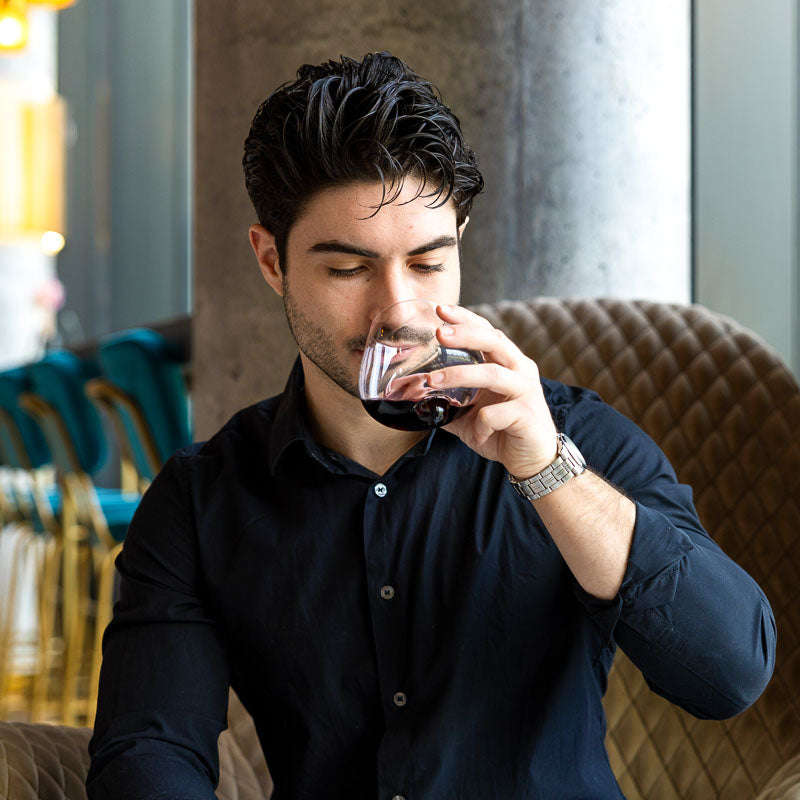 Equilibrium Spirit Glass – Elegant Crystal Design for a Unique Drinking Experience